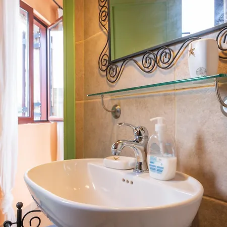 Magda's House * Mikrá Mandínia