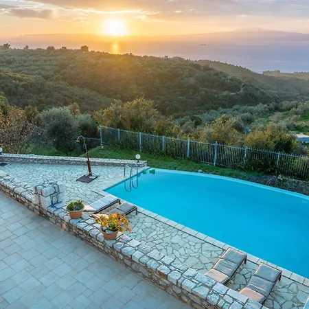 בית נופש Magda's House *