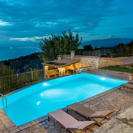 Magda's House Mikrá Mandínia