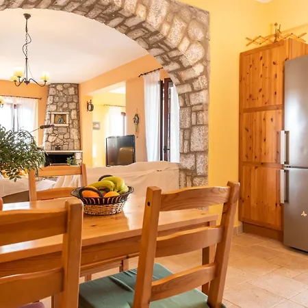 Magda's House 펜션 Mikrá Mandínia