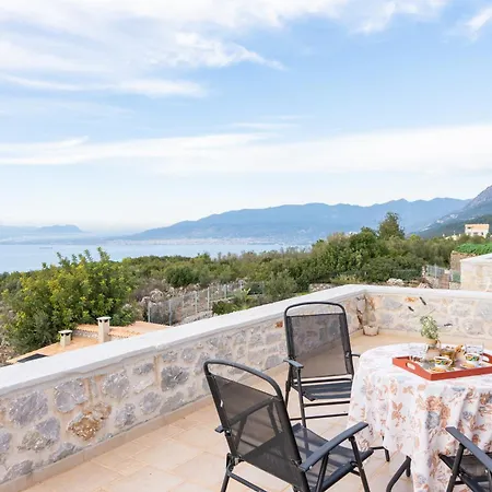 Magda's House 度假居 Mikrá Mandínia