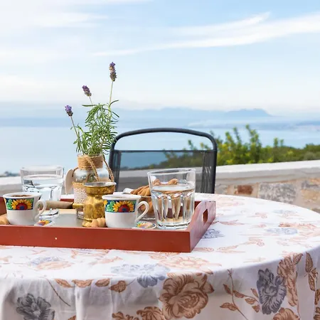 Magda's House Mikrá Mandínia