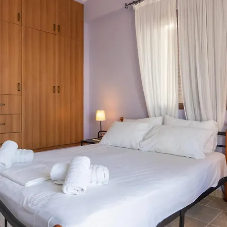 Magda's House Mikrá Mandínia