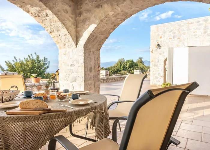 בית נופש Magda's House *